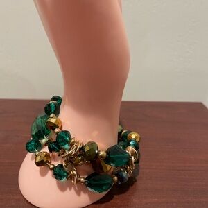 Chic Green and Gold Bracelet  EUC  6"